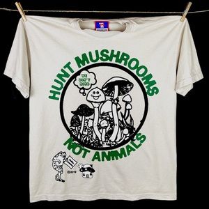 Online Ceramics hunt mushrooms not animals shirt